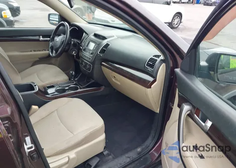 2014 Kia Sorento Lx z USA, uszkodzony, nr VIN 5XYKT4A6XEG525031